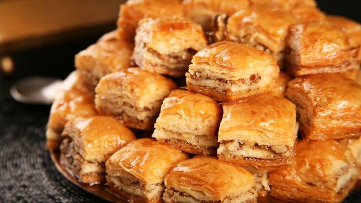 CEVIZLI BAKLAVA (KG)